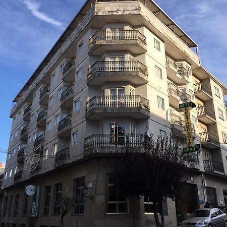 Hotel Restaurante Derby Carballino Dış mekan fotoğraf