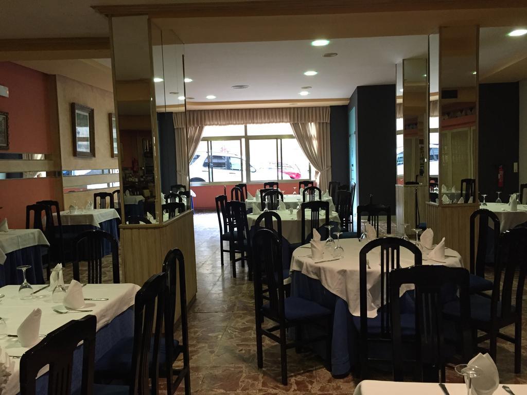 Hotel Restaurante Derby Carballino Dış mekan fotoğraf