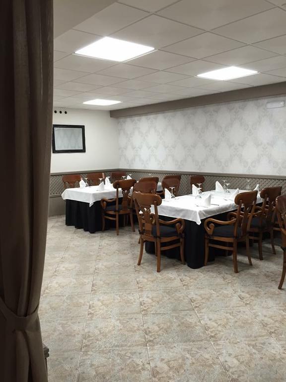 Hotel Restaurante Derby Carballino Dış mekan fotoğraf