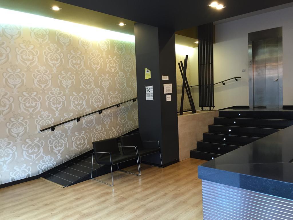 Hotel Restaurante Derby Carballino Dış mekan fotoğraf